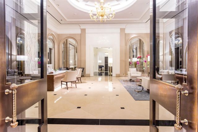 2525 N PEARL Street 1005, Dallas, TX 75201