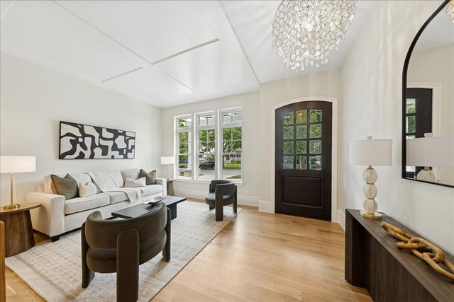 334 S Ashland Avenue, La Grange, IL 60525