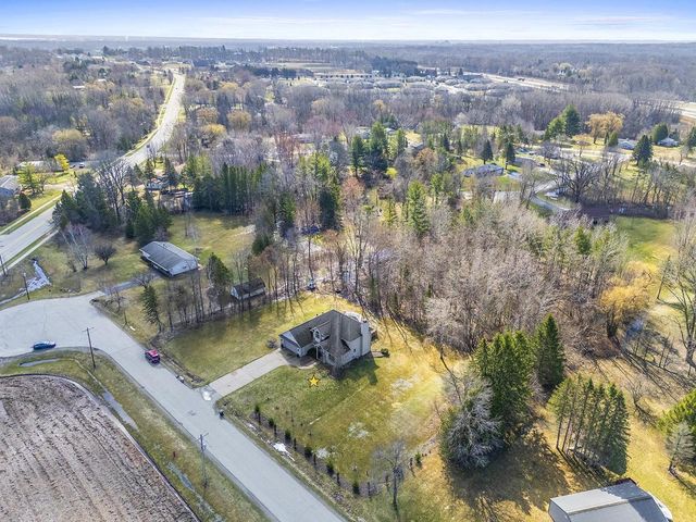 3757 WOODLAND ROAD, Green Bay, WI 54313