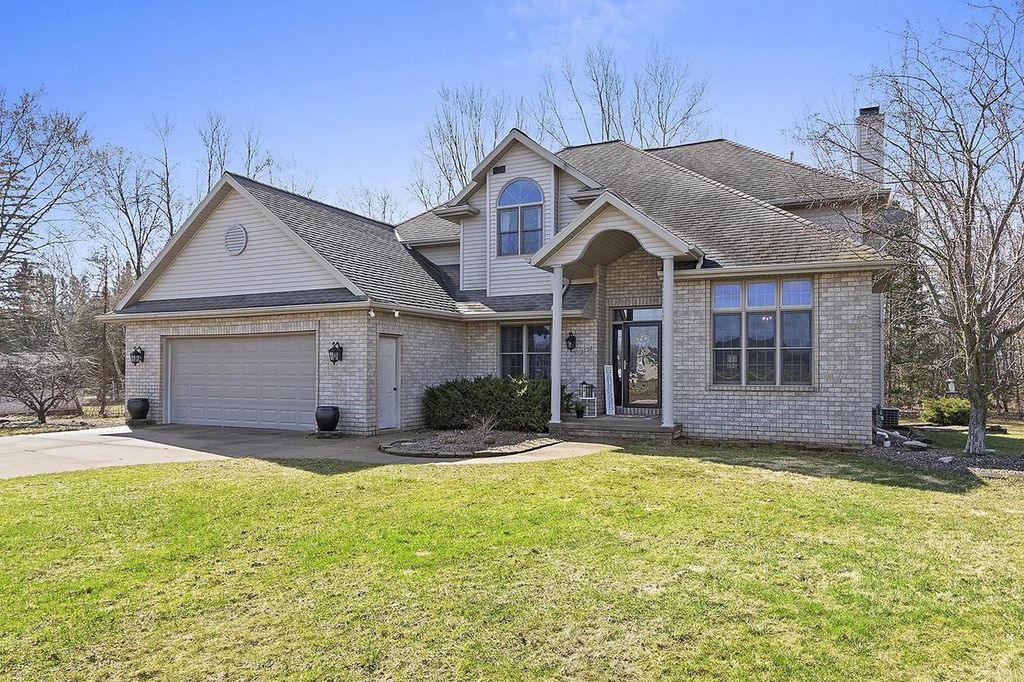 3757 WOODLAND ROAD, Green Bay, WI 54313