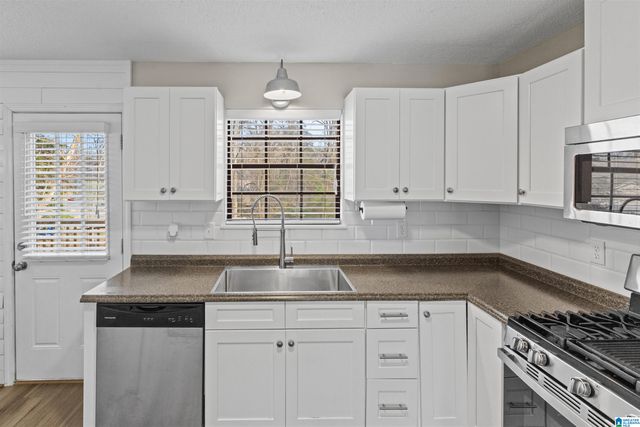 1348 WILLOW CREEK PLACE, Alabaster, AL 35007