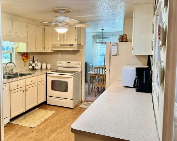 5511 DENMARK DRIVE, Bradenton, FL 34207