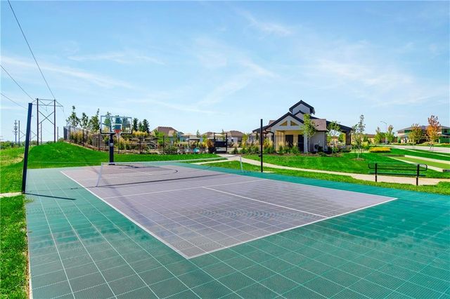 3921 W 158th Place, Overland Park, KS 66224