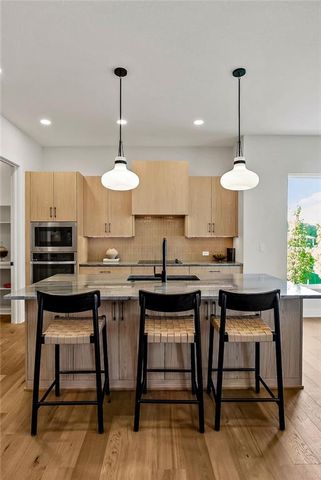 3921 W 158th Place, Overland Park, KS 66224