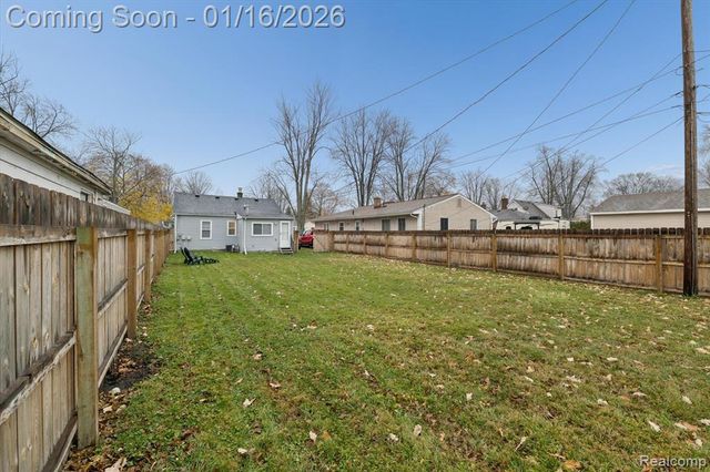 537 Andresen Court, Hazel Park, MI 48030