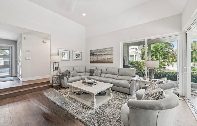 660 Forsyth Street 7, Boca Raton, FL 33487