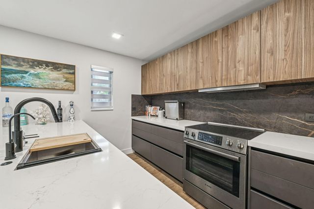 660 Forsyth Street 7, Boca Raton, FL 33487