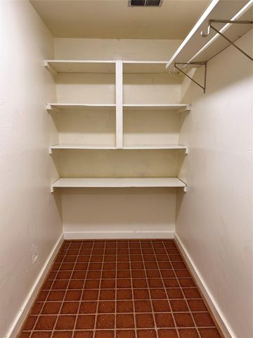 4325 Kinglet, Houston, TX 77035