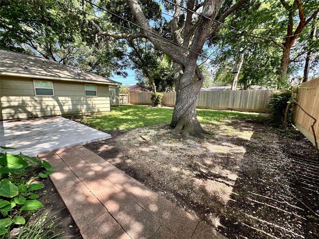 4325 Kinglet, Houston, TX 77035