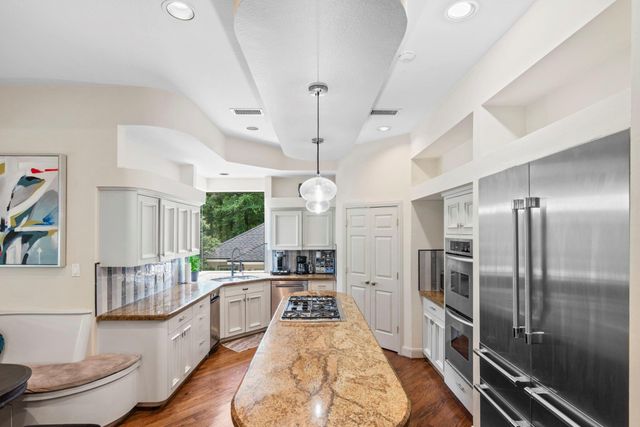 95 N Windsail Place N, The Woodlands, TX 77381