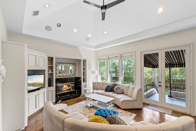 95 N Windsail Place N, The Woodlands, TX 77381