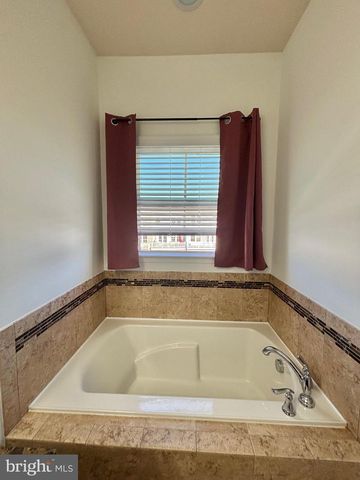 225 QUARRY POINT RD, Malvern, PA 19355