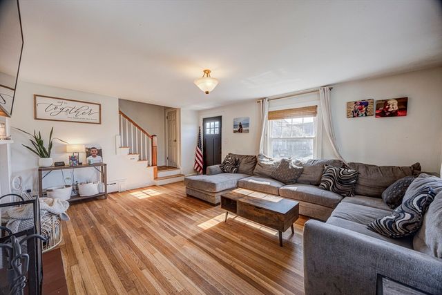 707 Hathaway Rd, New Bedford, MA 02740