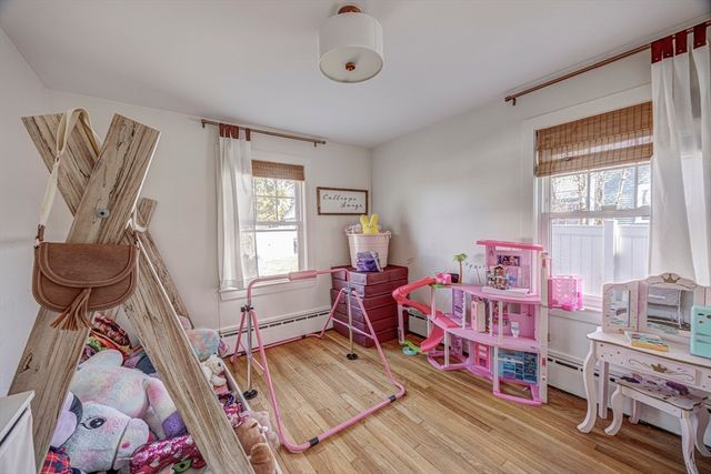 707 Hathaway Rd, New Bedford, MA 02740