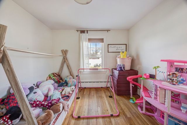 707 Hathaway Rd, New Bedford, MA 02740