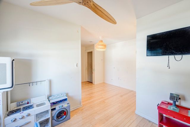 707 Hathaway Rd, New Bedford, MA 02740