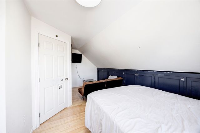 707 Hathaway Rd, New Bedford, MA 02740