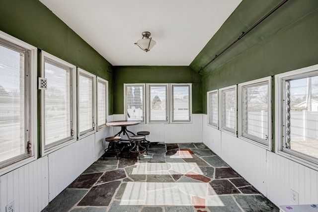 707 Hathaway Rd, New Bedford, MA 02740