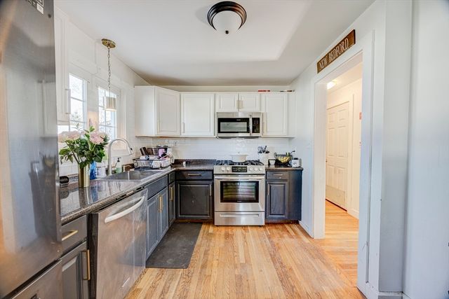 707 Hathaway Rd, New Bedford, MA 02740