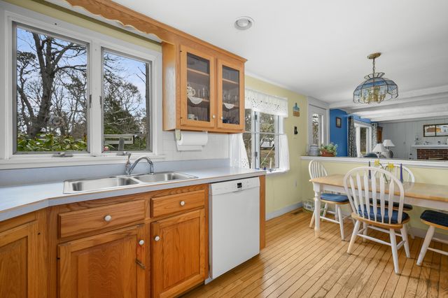 535 School House Road, Eastham, MA 02642
