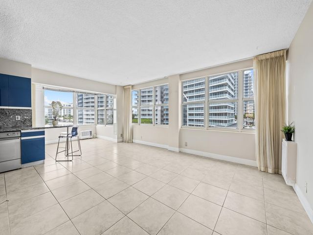 345 N Fort Lauderdale Beach Blvd 801, Fort Lauderdale, FL 33304