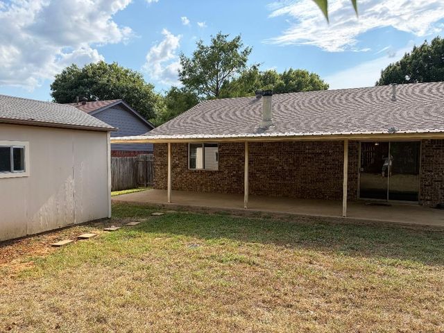 6309 Elm Springs Drive, Arlington, TX 76001