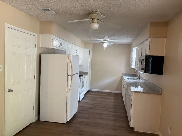 6309 Elm Springs Drive, Arlington, TX 76001