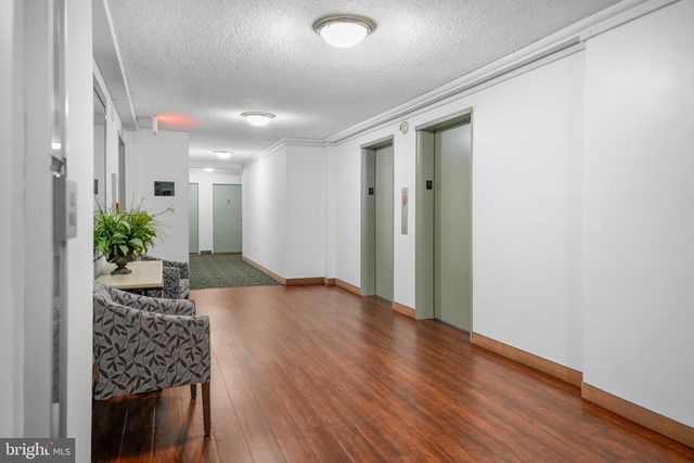 6641 WAKEFIELD DR #405, Alexandria, VA 22307