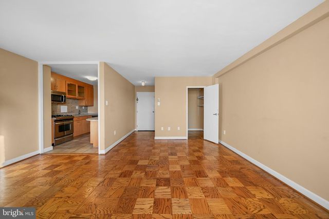 6641 WAKEFIELD DR #405, Alexandria, VA 22307