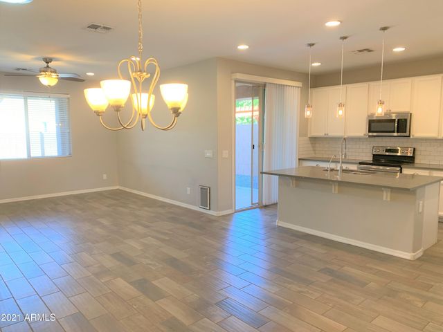334 N 79th Place, Mesa, AZ 85207