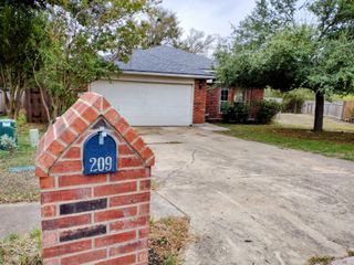 209 Antietam DR, Elgin, TX 78621