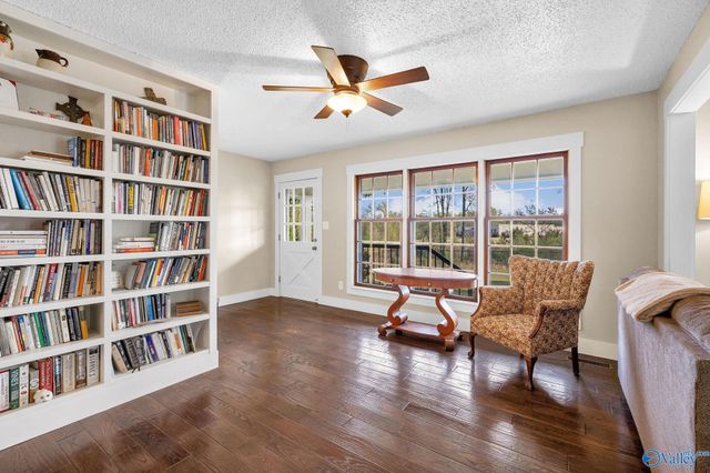 1209 Griffin Road NW, Hartselle, AL 35640