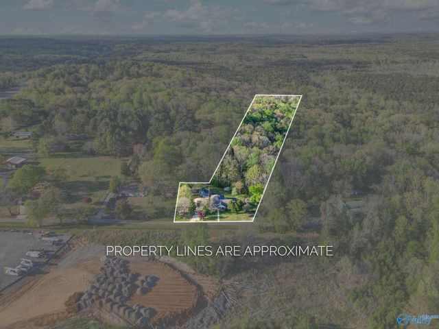 1209 Griffin Road NW, Hartselle, AL 35640