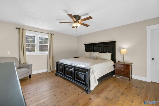 1209 Griffin Road NW, Hartselle, AL 35640