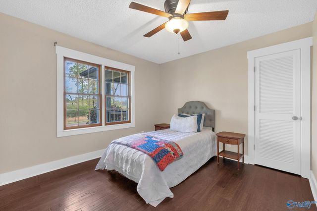 1209 Griffin Road NW, Hartselle, AL 35640