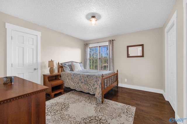 1209 Griffin Road NW, Hartselle, AL 35640