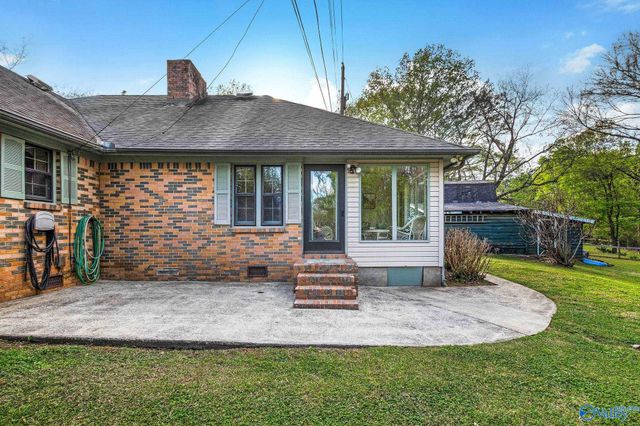 1209 Griffin Road NW, Hartselle, AL 35640