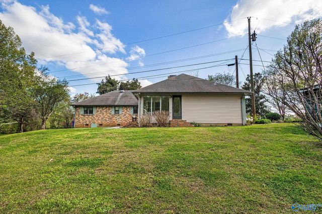 1209 Griffin Road NW, Hartselle, AL 35640