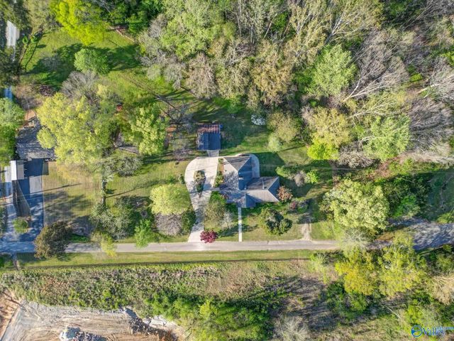 1209 Griffin Road NW, Hartselle, AL 35640