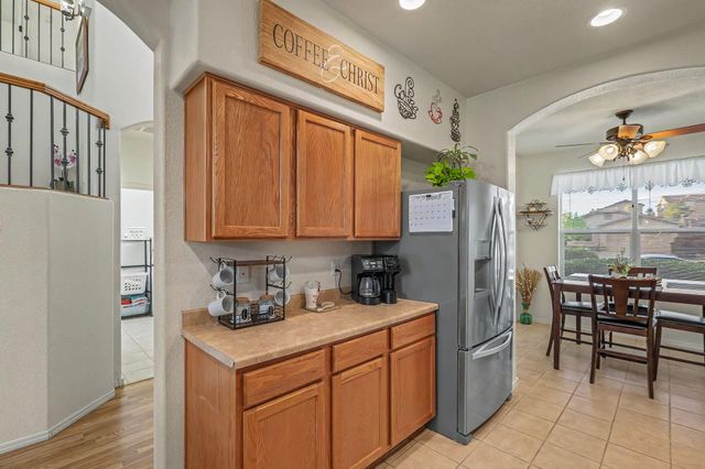 2925 Violeta Circle SE, Rio Rancho, NM 87124