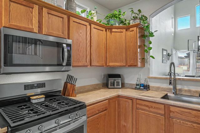2925 Violeta Circle SE, Rio Rancho, NM 87124