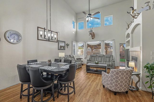 2925 Violeta Circle SE, Rio Rancho, NM 87124