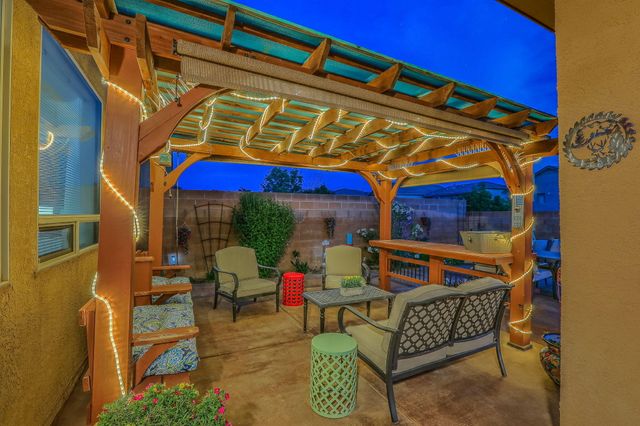 2925 Violeta Circle SE, Rio Rancho, NM 87124