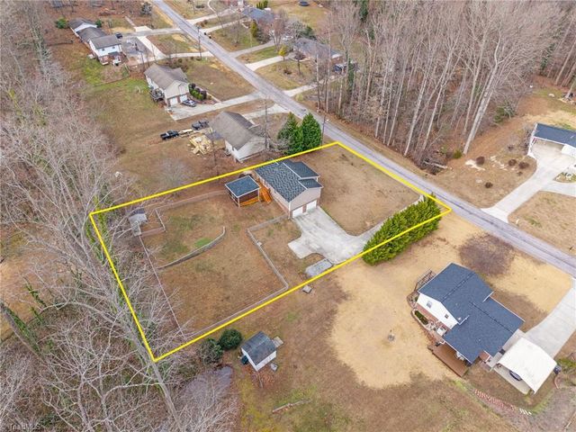 193 Laura Street, Winston-salem, NC 27107