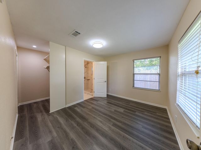 4710 Glenmont Street, Bellaire, TX 77401