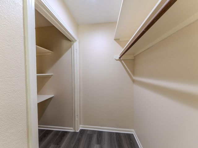 4710 Glenmont Street, Bellaire, TX 77401