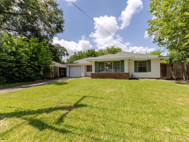 4710 Glenmont Street, Bellaire, TX 77401
