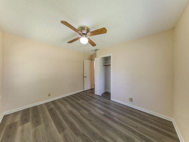 4710 Glenmont Street, Bellaire, TX 77401