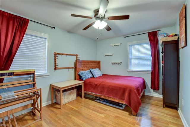 26 Meadow Creek DR, Newport News, VA 23608