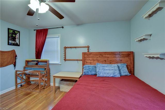 26 Meadow Creek DR, Newport News, VA 23608